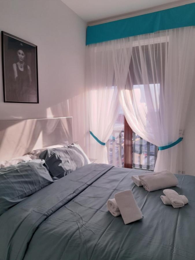 Mayfair Lifestyle Suites By Babylon Stay Napels Buitenkant foto