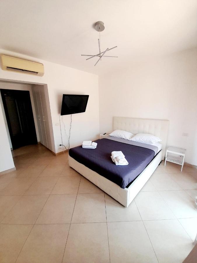 Mayfair Lifestyle Suites By Babylon Stay Napels Buitenkant foto