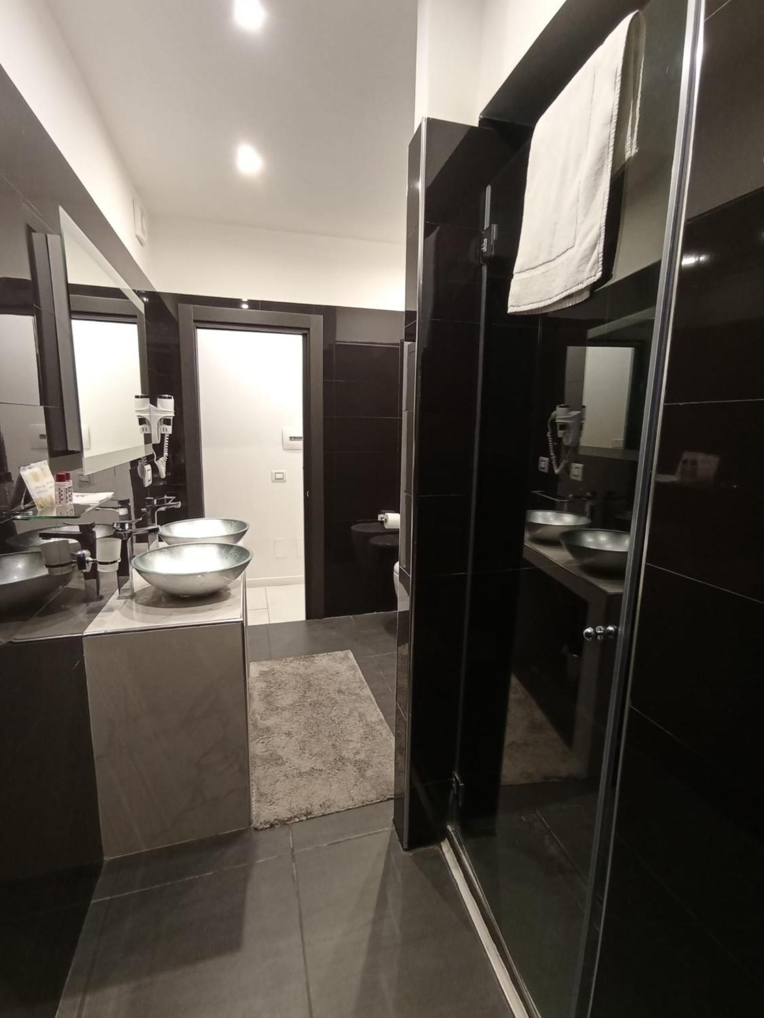 Mayfair Lifestyle Suites By Babylon Stay Napels Buitenkant foto