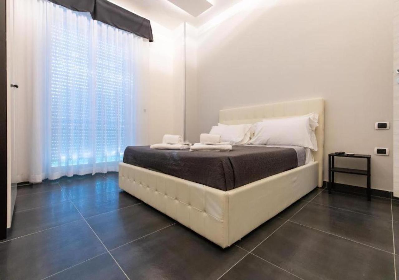 Mayfair Lifestyle Suites By Babylon Stay Napels Buitenkant foto