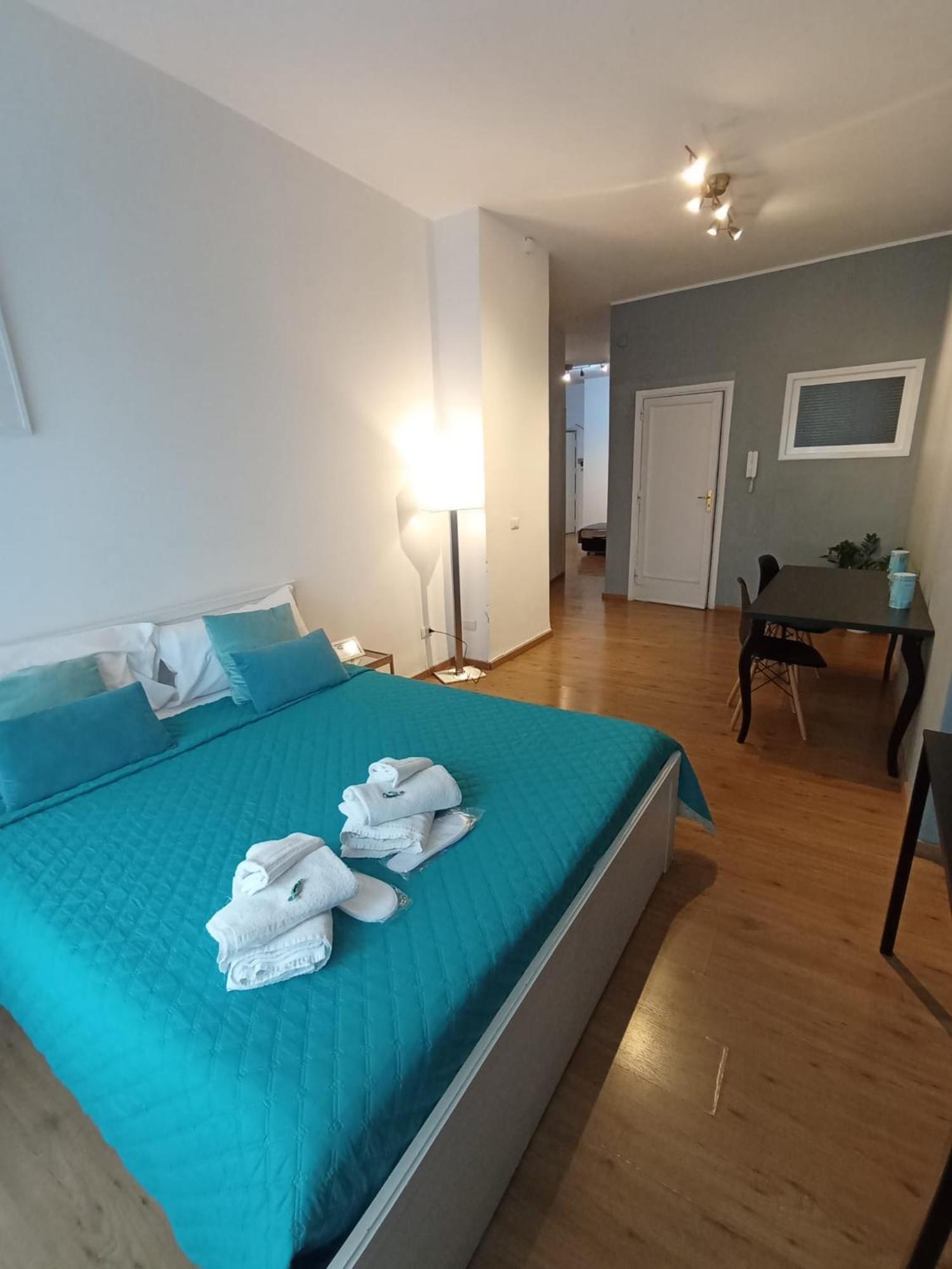 Mayfair Lifestyle Suites By Babylon Stay Napels Buitenkant foto