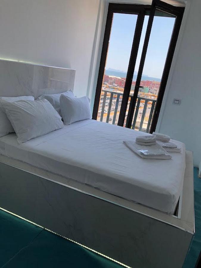 Mayfair Lifestyle Suites By Babylon Stay Napels Buitenkant foto